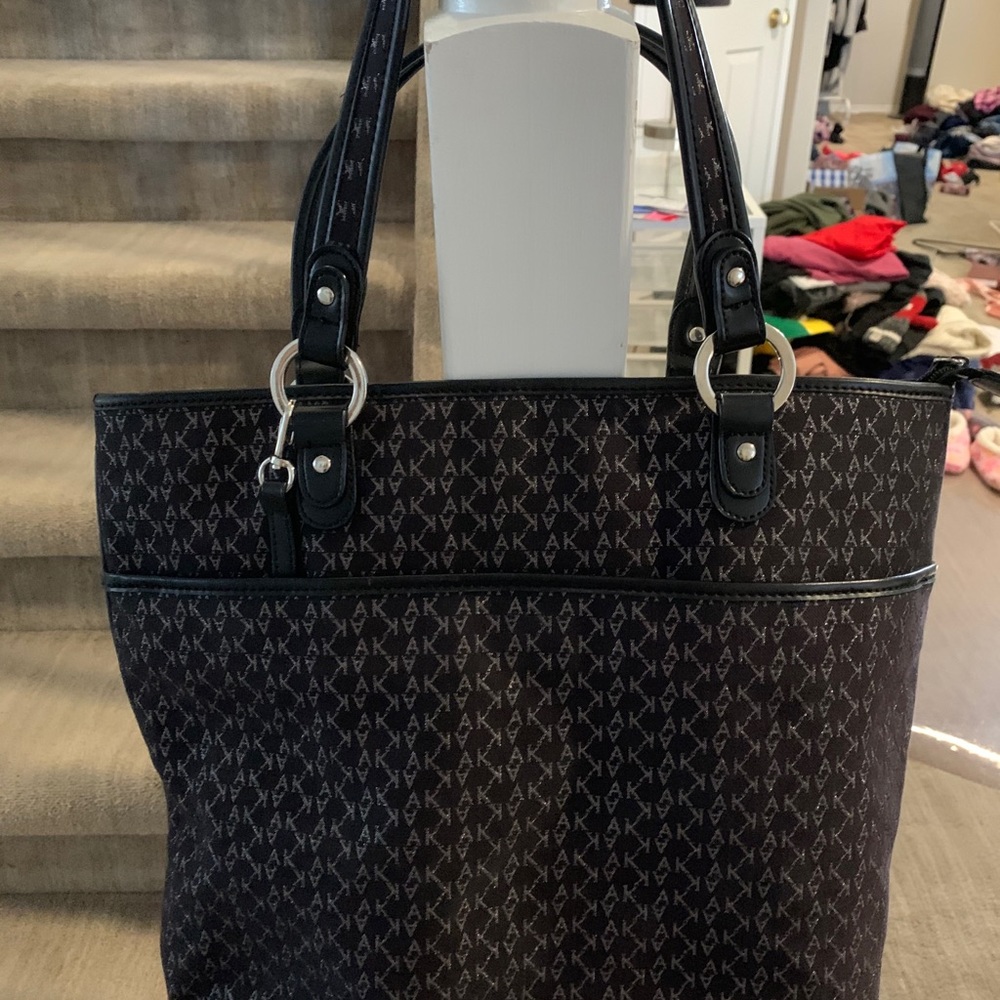 Shoulder bag! - Picture 3 of 3